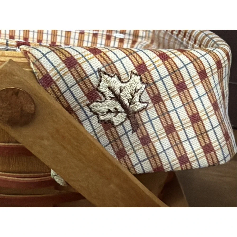 Longaberger Woven Memories Basket 2000 Homestead with Lid and Liner